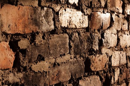 simsearch:400-05105343,k - Brick wall, red brick, cement laying, old Photographie de stock - Aubaine LD & Abonnement, Code: 400-05112129
