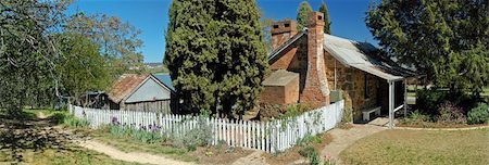 simsearch:400-04502321,k - The historic Blundells' Cottage in Canberra, panorama photo Foto de stock - Super Valor sin royalties y Suscripción, Código: 400-05113564