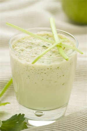 simsearch:400-03948731,k - fresh fruit milk shake apple and celery Stock Photo - Budget Royalty-Free & Subscription, Code: 400-05121214