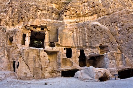 simsearch:400-05132743,k - Tombs in Little Petra - Nabataeans capital city (Al Khazneh) , Jordan. Made by digging a holes in the rocks. Roman Empire period. Photographie de stock - Aubaine LD & Abonnement, Code: 400-05121312