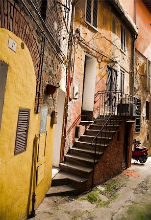 simsearch:400-04018755,k - Backstreet. Old Italian City Under The Sunlight. Stock Photo - Budget Royalty-Free & Subscription, Code: 400-05122902