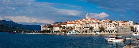 Old medieval town Korcula - panorama with city walls and fortreses. Croatia, Dalmatia region, Europe. Photographie de stock - Aubaine LD & Abonnement, Code: 400-05134170