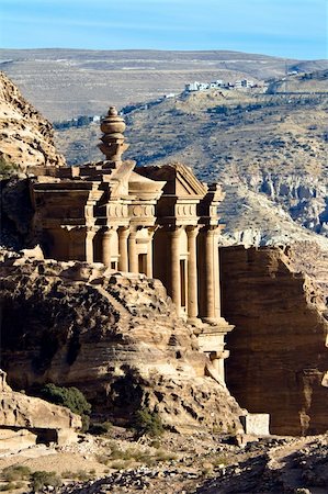 simsearch:400-04497075,k - Petra - Nabataeans capital city (Al Khazneh) , Jordan. Monastery tomb extreme telephoto lens detail - shot with extender. Roman Empire period. Photographie de stock - Aubaine LD & Abonnement, Code: 400-05134416