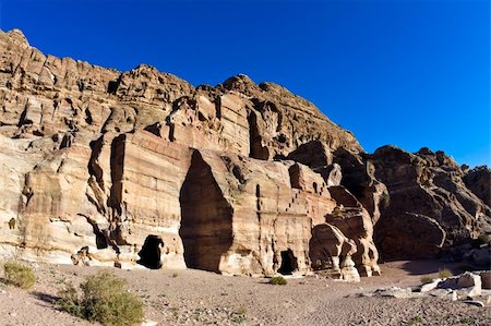 simsearch:400-05132743,k - Tombs in Petra, Jordan. Nabataeans capital city (Al Khazneh). Made by digging the rocks. Roman Empire period. Photographie de stock - Aubaine LD & Abonnement, Code: 400-05134448