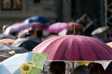 simsearch:400-05920364,k - Busy street with crowd of people with umbrellas Stock Photo - Budget Royalty-Free & Subscription, Code: 400-05139561