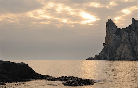 simsearch:400-07570424,k - The night sea. The sea photographed at a dawn with long endurance. Crimea, Ukraine Foto de stock - Super Valor sin royalties y Suscripción, Código: 400-05130963