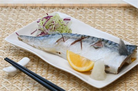 simsearch:400-04557539,k - prepared and delicious sushi sashimi ,rolls,scallop?? Stock Photo - Budget Royalty-Free & Subscription, Code: 400-05132254