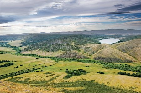 simsearch:400-04277308,k - view on the valley from the mountain Photographie de stock - Aubaine LD & Abonnement, Code: 400-05133291