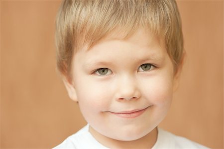 simsearch:400-04093413,k - smiling child portrait Stock Photo - Budget Royalty-Free & Subscription, Code: 400-05133293