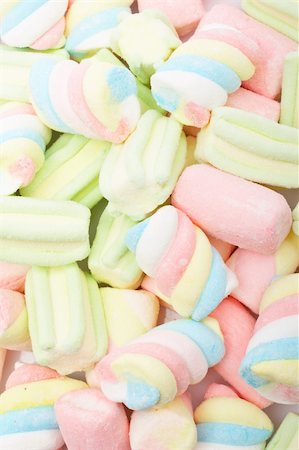 simsearch:400-04781520,k - A delicious multicolored marshmallows background. Shallow depth of field Photographie de stock - Aubaine LD & Abonnement, Code: 400-05133951