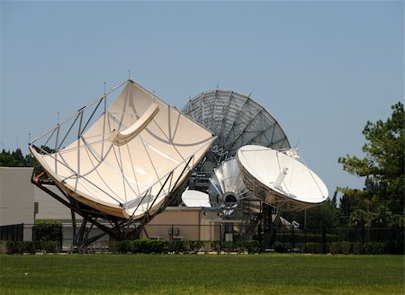 satellite dish array radio tracking - Array of giant satellite antennas pointing in the sky Stock Photo - Budget Royalty-Free & Subscription, Code: 400-05145918