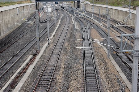 simsearch:400-05247494,k - Complex railway track system in an urban area Photographie de stock - Aubaine LD & Abonnement, Code: 400-05148317