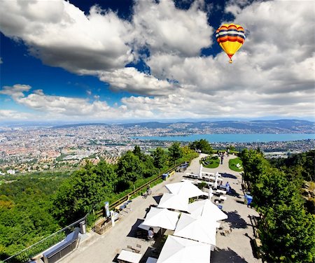 The aerial view of Zurich City from the top of Mount Uetliberg Foto de stock - Super Valor sin royalties y Suscripción, Código: 400-05142049