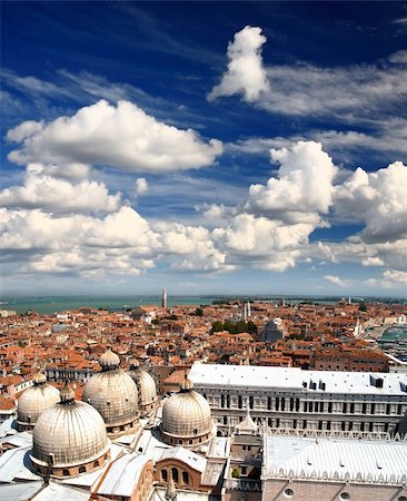 simsearch:400-07677382,k - aerial view of Venice city from the top of the bell tower at the San Marco Square Stock Photo - Budget Royalty-Free & Subscription, Code: 400-05142180