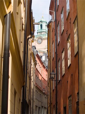 An alley in Gamla Stan, Stockholm Sweden Stockbilder - Microstock & Abonnement, Bildnummer: 400-05143671