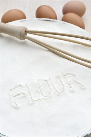simsearch:400-05231767,k - Word "flour" handwritten in flour Photographie de stock - Aubaine LD & Abonnement, Code: 400-05155781