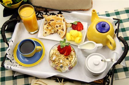 Delicious hearty breakfast tray ready to serve. Stock Photo - Budget Royalty-Free & Subscription, Code: 400-05156998