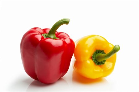 simsearch:400-05240866,k - isolated red and yellow peppers on white background Fotografie stock - Microstock e Abbonamento, Codice: 400-05157438