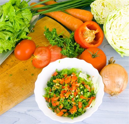 simsearch:400-04277065,k - preparing vegetable salad Stockbilder - Microstock & Abonnement, Bildnummer: 400-05157777