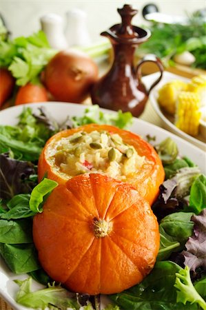 simsearch:400-04626174,k - Baked golden nugget pumpkin with rice stuffing ready to serve. Photographie de stock - Aubaine LD & Abonnement, Code: 400-05150380