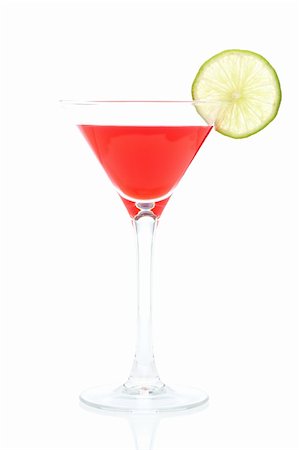 simsearch:400-06767505,k - A glass of fresh strawberry cocktail with lime slice isolated on white background Foto de stock - Super Valor sin royalties y Suscripción, Código: 400-05152679