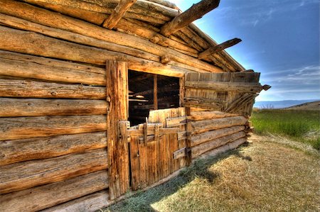 decrepit barns - A deserted log barn shot in HDR. Stock Photo - Budget Royalty-Free & Subscription, Code: 400-05166040