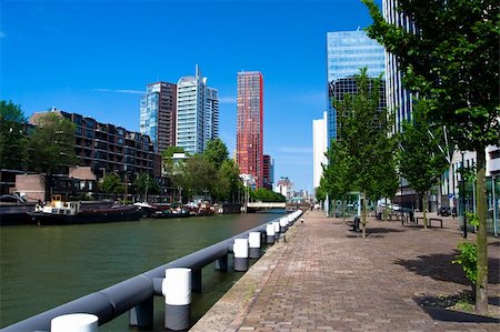 simsearch:400-06078495,k - Residential buildings and embankment in the centre of Rotterdam, The Netherlands Foto de stock - Super Valor sin royalties y Suscripción, Código: 400-05168024