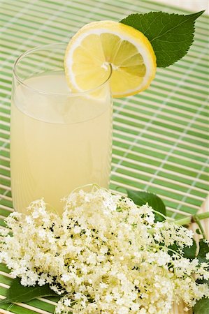 simsearch:400-04618236,k - Elderberry flower flavored summer refreshment - a traditional non-alcoholic seasonal beverage in Eastern Europe Stockbilder - Microstock & Abonnement, Bildnummer: 400-05160991