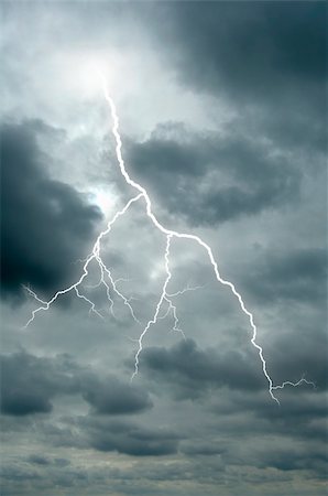 simsearch:400-04701684,k - A Lightening bolt flashes through a dramatic sky Stock Photo - Budget Royalty-Free & Subscription, Code: 400-05161759