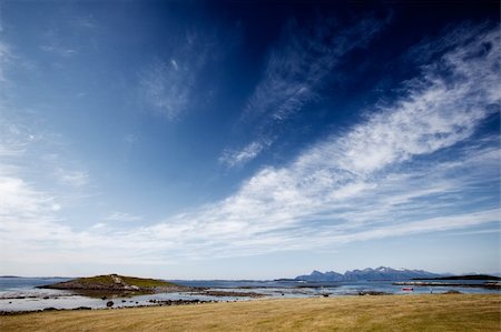 simsearch:400-04385211,k - A coastal landscape in northern Norway Fotografie stock - Microstock e Abbonamento, Codice: 400-05174309