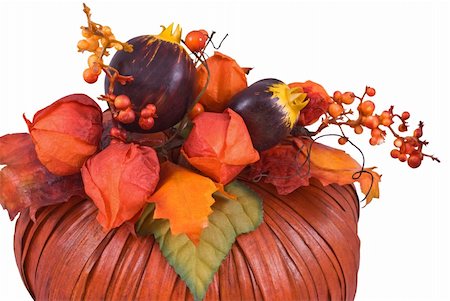 simsearch:400-05270213,k - Artificial orange pumpkin decorated with leaves, flowers and berries Foto de stock - Royalty-Free Super Valor e Assinatura, Número: 400-05178190