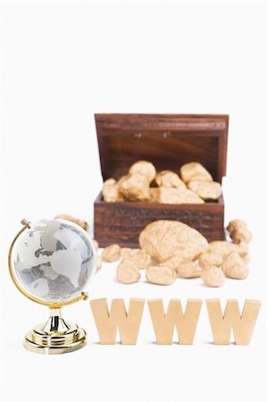 simsearch:400-04138611,k - WWW bring wealth concept using WWW characters block plus world globe with treasure chest and golden nuggets Stock Photo - Budget Royalty-Free & Subscription, Code: 400-05170276