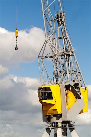 simsearch:400-04805936,k - Crane in a sea industrial freight port. General view Photographie de stock - Aubaine LD & Abonnement, Code: 400-05170865