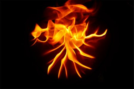 simsearch:400-04418789,k - fire flame on black background Stock Photo - Budget Royalty-Free & Subscription, Code: 400-05171544