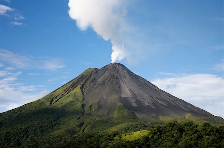 Arenal volcano in costa rica with a plume of smoke Stock Photo - Budget Royalty-Free & Subscription, Code: 400-05173360