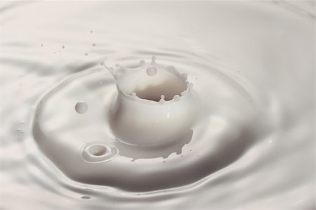 simsearch:400-04605585,k - Milk drop ripple close up Stock Photo - Budget Royalty-Free & Subscription, Code: 400-05173906