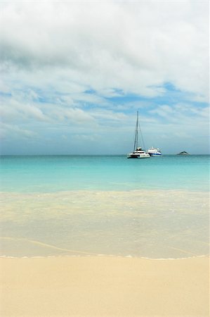 praslin island - Beach Seychelles. Island Praslin. Anse Lazio. Foto de stock - Royalty-Free Super Valor e Assinatura, Número: 400-05185832