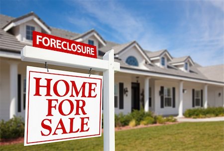 simsearch:400-04478863,k - Foreclosure Home For Sale Real Estate Sign in Front of New House Stock Photo - Budget Royalty-Free & Subscription, Code: 400-05186676