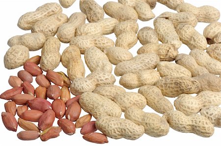 simsearch:400-05189183,k - Handful of peanuts on a white background, isolated Foto de stock - Super Valor sin royalties y Suscripción, Código: 400-05189225