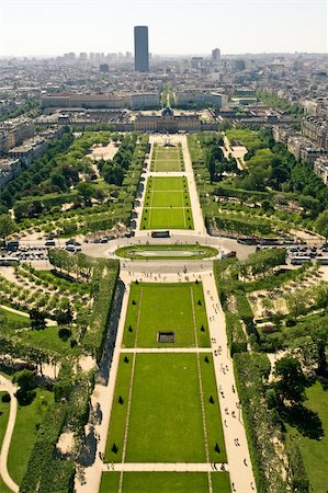Aerial view on the Champs de Mars from the Eiffel Tower Stock Photo - Budget Royalty-Free & Subscription, Code: 400-05181399