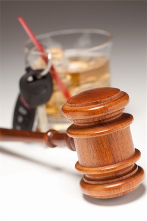 simsearch:400-05195371,k - Gavel, Alcoholic Drink & Car Keys on a Gradated Background - Drinking and Driving Concept. Photographie de stock - Aubaine LD & Abonnement, Code: 400-05194826