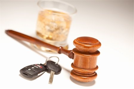 simsearch:400-05195371,k - Gavel, Alcoholic Drink & Car Keys on a Gradating to White Background - Drinking and Driving Concept. Photographie de stock - Aubaine LD & Abonnement, Code: 400-05195200