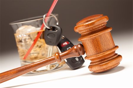 simsearch:400-05195371,k - Gavel, Alcoholic Drink & Car Keys on a Gradating to White Background - Drinking and Driving Concept. Stockbilder - Microstock & Abonnement, Bildnummer: 400-05195250