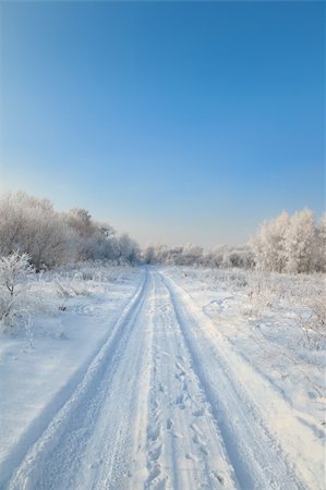 simsearch:400-05063238,k - winter road,  trees and bushes covered by hoarfrost in background Stock Photo - Budget Royalty-Free & Subscription, Code: 400-05196692