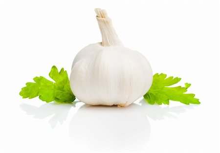 Fresh garlic isolated on white Photographie de stock - Aubaine LD & Abonnement, Code: 400-05190151