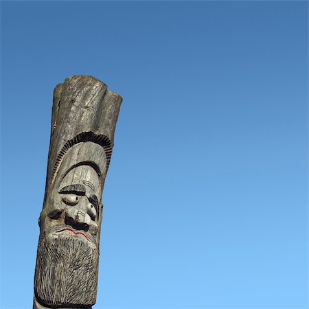 simsearch:400-05349464,k - Wooden idol on the background of blue sky Stockbilder - Microstock & Abonnement, Bildnummer: 400-05193352