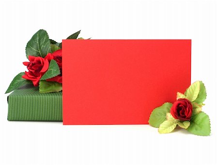simsearch:400-05902598,k - Gift with floral decor. Flowers are artificial. Photographie de stock - Aubaine LD & Abonnement, Code: 400-05193444