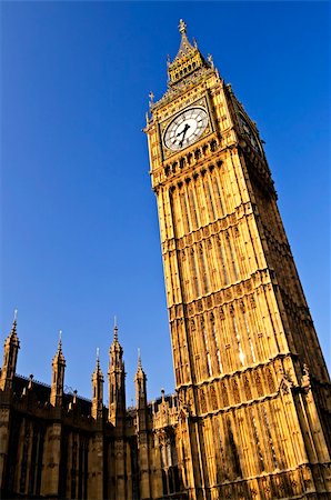 simsearch:400-05184120,k - Big Ben clock tower and Houses of Parliament in London Photographie de stock - Aubaine LD & Abonnement, Code: 400-05206755