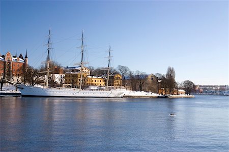 simsearch:400-04275722,k - outdoor view of a boat in Stockholm Foto de stock - Super Valor sin royalties y Suscripción, Código: 400-05208245