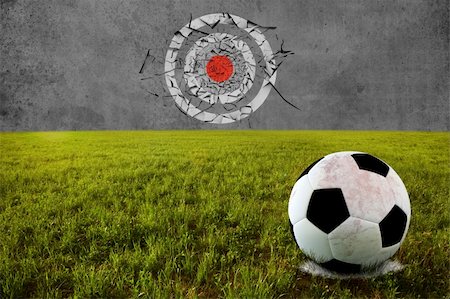 Soccer ball on penalty disk for shooting target training Stock Photo - Budget Royalty-Free & Subscription, Code: 400-05208627